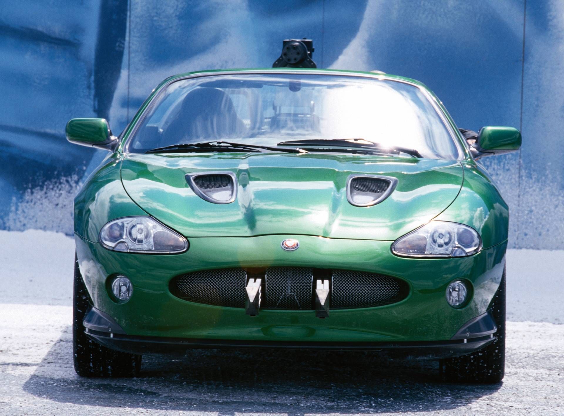 007ボンドカー　ジャガー　XKRロードスター Jaguar XKR | James Bond 007